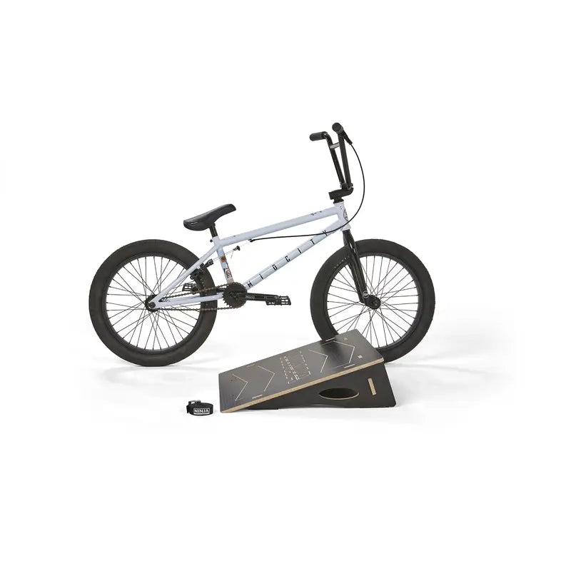 NINJA SKYRIDER JUMP RAMP